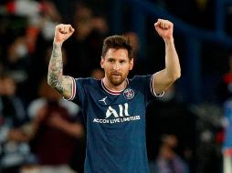 EL PRIMERO. Messi despertó de golpe a falta de un cuarto de hora cuando arrancó por la derecha, llegó al área y jugó con Kylian Mbappé, que se la dejó con el tacón para que la pusiera en la escuadra con su zurda. EFE/Y. VALAT