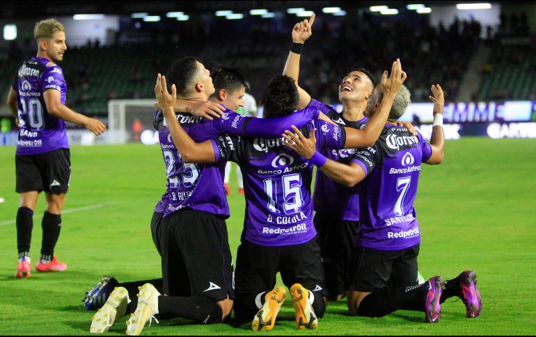 EFECTIVOS. No fueron mejores en el campo, pero sí más contundentes y eso le bastó a los mazatlecos para quedarse con la victoria. IMAGO7