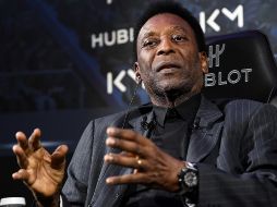 Pelé se recupera de la extracción de un tumor en el colon e incluso recientemente compartió un video de su rehabilitación. AFP/ARCHIVO