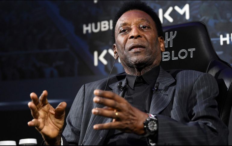 Pelé se recupera de la extracción de un tumor en el colon e incluso recientemente compartió un video de su rehabilitación. AFP/ARCHIVO