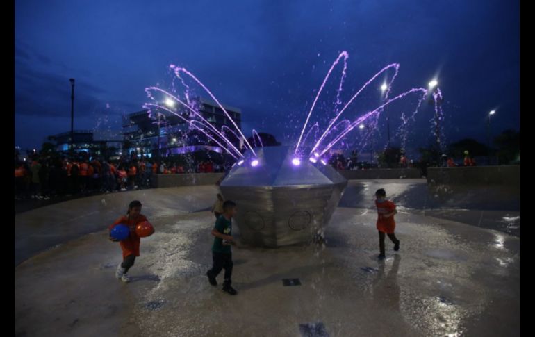 Entre las atracciones del parque se encuentra una fuente de proyecciones. ESPECIAL