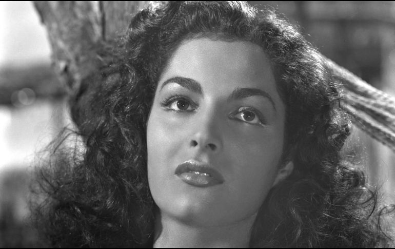 Elsa aguirre. La primera actriz ha protagonizado cintas como “Casa de mujeres“, “Cuidado con el amor”,  “Una mujer decente”, “Ojos de juventud” y “El ladrón”, entre otras.