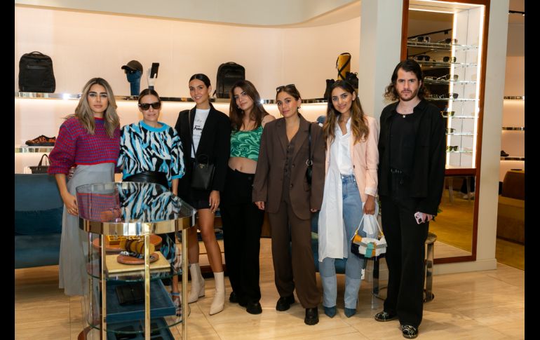 Ilse Jiménez, Sofía Álvarez del Castillo, Denisse de Alba Rulfo, Natalia Pérez, Rosa Sánchez, Lily Cortés y Celio Rubén GENTE BIEN JALISCO/JORGE SOLTERO