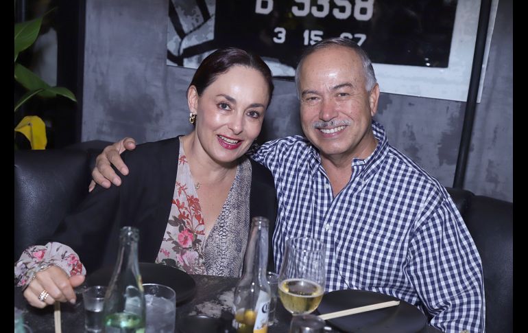 Karina Figueroa y Jaime Plasencia. GENTE BIEN JALISCO/ CLAUDIO JIMENO
