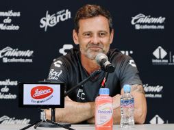 Diego Cocca se mostró optimista de cara al Clásico Tapatío, a pesar de la derrota que sufrieron ante el Puebla. ESPECIAL