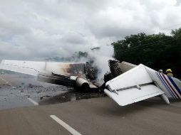 La avioneta al caer se incendió en la pista de La Pajarera. EFE/ARCHIVO