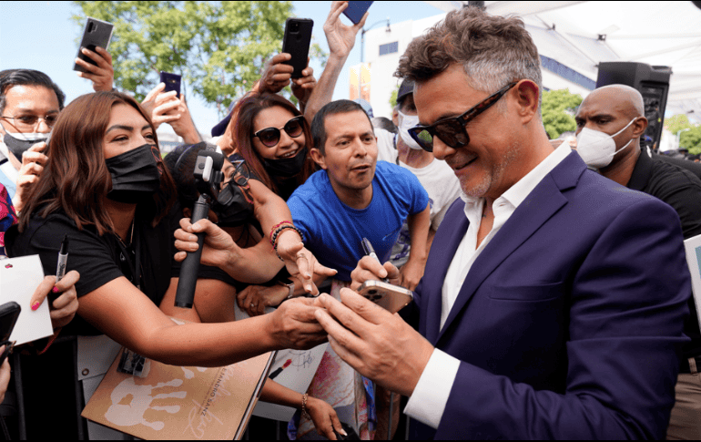 La estrella de Sanz se convierte en la 2 mil 703 en ser entregada. AP/C. Pizzello