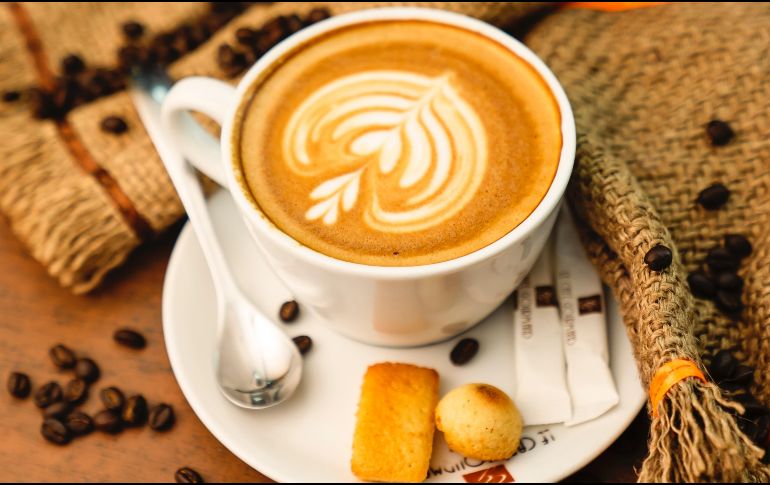 Celebra el Día Internacional del Café con tu café favorito. ESPECIAL/Photo by Guy Basabose on Unsplash.