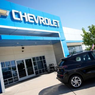 Escasez de chips frena venta de vehículos en Estados Unidos