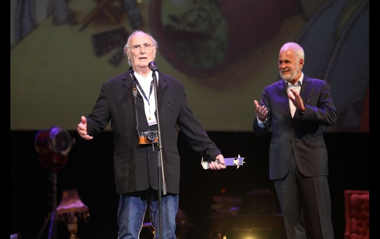 A la ceremonia asistieron autoridades como Ricardo Villanueva, rector de la UdeG; Pablo Lemus, presidente municipal de Guadalajara, y Juan José Frangie, presidente municipal de Zapopan. EL INFORMADOR/A. Camacho