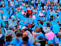 Manifestantes marchan contra el aborto hoy en la Ciudad de México.EFE/C. Ramírez
