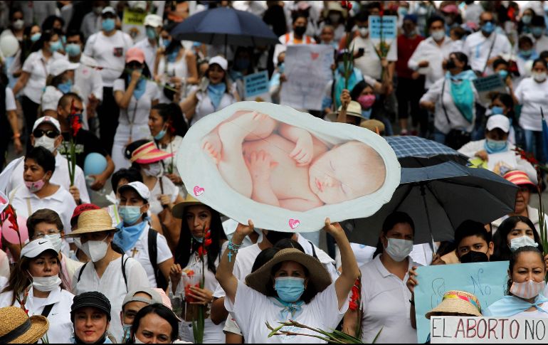 Guadalajara se sumó a las marchas contra el aborto en alrededor de 70 ciudades del país. EL INFORMADOR/G. Gallo