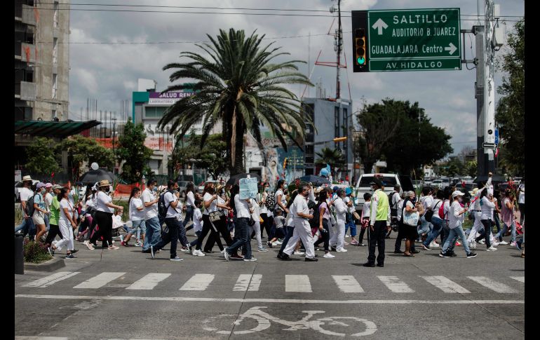 Los participantes decían cánticos y consignas como “Yo sí le voy le voy a la vida” y “No pueden obligar a México a abortar”. EL INFORMADOR/G. Gallo