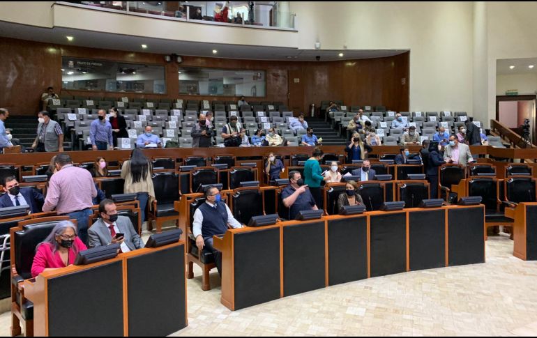 Los legisladores también avalaron cambios en la Ley de Ingresos del municipio de Zapopan para incluir las tarifas del cobro de agua potable vigentes. TWITTER/@LegislativoJal