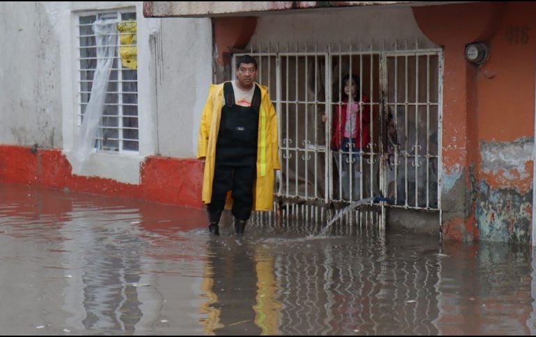 En el lugar trabajan autoridades operativas del gobierno municipal, dando auxilio a la población. ESPECIAL