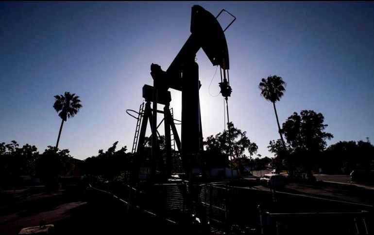La mezcla mexicana ganó de la mano del petróleo estadounidense, su principal referencia y conocido como WTI, cuyo precio se acercó a los 80 dólares. EFE/ARCHIVO