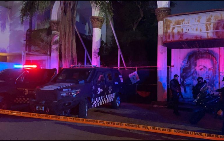 Tras inspeccionar la finca, los oficiales encontraron a dos personas atadas de pies y manos. ESPECIAL