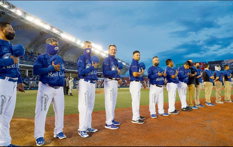 De estreno. Los caporales presentaron también una nueva indumentaria. Charros de Jalisco