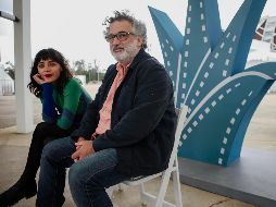 Al frente. La actriz Ilse Salas y el cineasta Abner Benaim posan en el complejo del Conjunto Santander de Artes Escénicas. El Informador/ G. Gallo