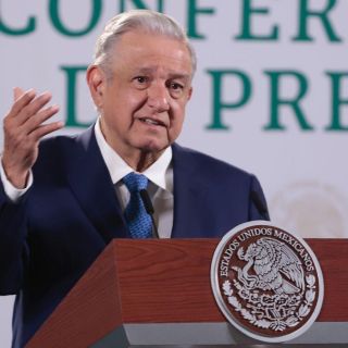 AMLO llama al PRI y demás partidos a definirse sobre la reforma eléctrica