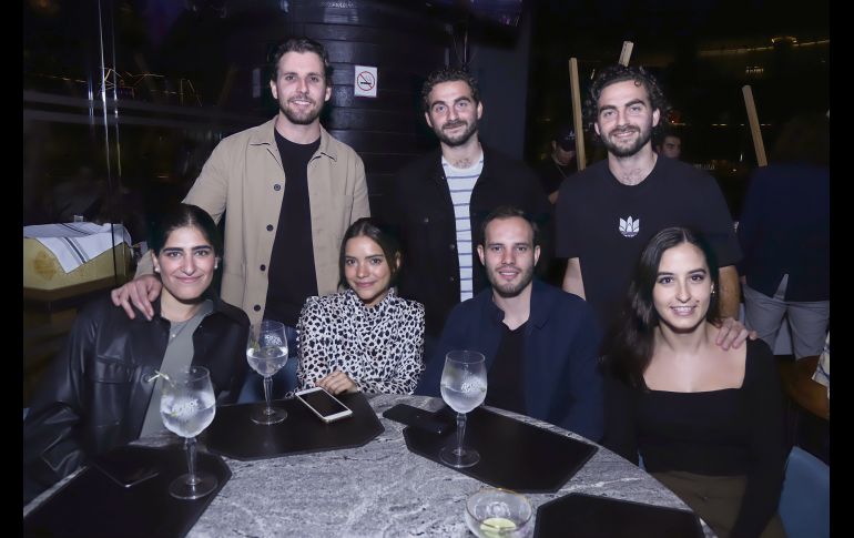 Iñaki Christeinicke, Sebastián y Santiago Zárate, Renata Ramal, Ana Sofia Flores Pepe Rubio y Jimena Laveaga GENTE BIEN JALISCO/CLAUDIO JIMENO