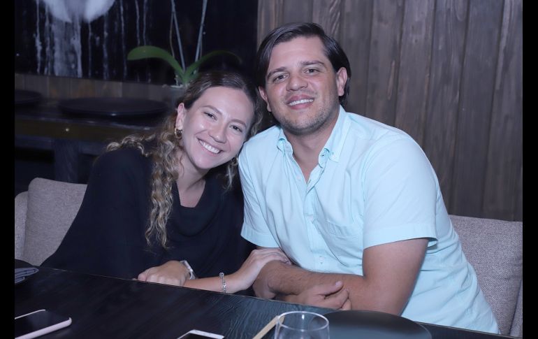 Adriana Osuna y Luis Santoscoy. GENTE BIEN JALISCO/ CLAUDIO JIMENO