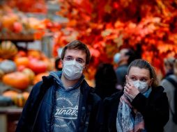 Autoridades de San Francisco reinstauraron el mandato de cubrebocas en interiores en agosto ante el aumento de contagios debido a la variante Delta del virus. EFE/Y. Kochetkov