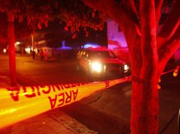 Paramédicos de los Servicios Médicos Municipales acudieron al lugar y confirmaron el deceso de las tres personas. EL INFORMADOR / ARCHIVO