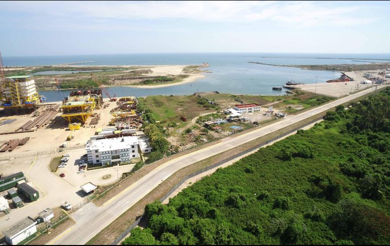 Al asegurar que México está soportando un costo humanitario, social y económico muy alto por la pandemia, el FMI insiste en que se debe posponer el proyecto de la refinería y alentar la participación del sector privado en la generación de electricidad. SUN / ARCHIVO