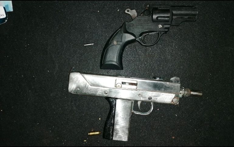 Los detenidos se identificaron como Clara Evelia “N”, de 31 años; María del Sol “N”, de 25 y Jesús “N”, de 35, y fueron presentados ante un agente del Ministerio Público. ESPECIAL / Policía de Guadalajara