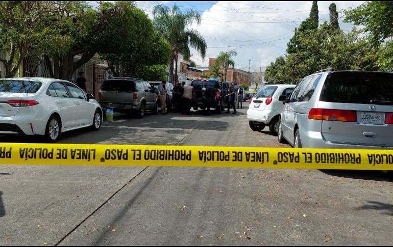 Testigos del incidente refirieron que el agresor fue un adolescente que viajaba en una motocicleta. ESPECIAL