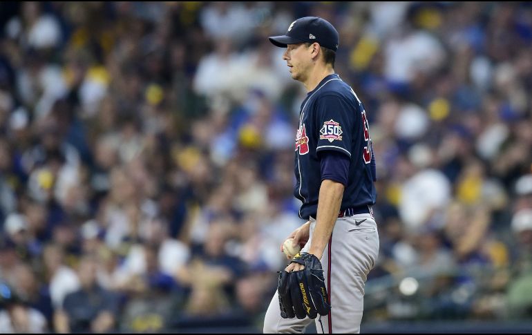 Tras un espectacular trabajo, Charlie Morton vio frustrado todo su esfuerzo en el último tercio del juego. AFP/P. McDermott