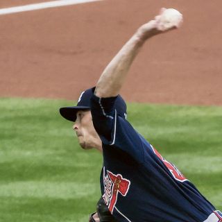 Atlanta equilibra frente a Milwaukee