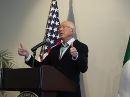 Ken Salazar durante su primera conferencia como embajador en México. SUN/C. Mejía
