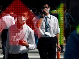 Los inversores apostaron por la cautela y estuvieron pendientes de la fuerte subida del precio del petróleo. EFE/F. Robichon