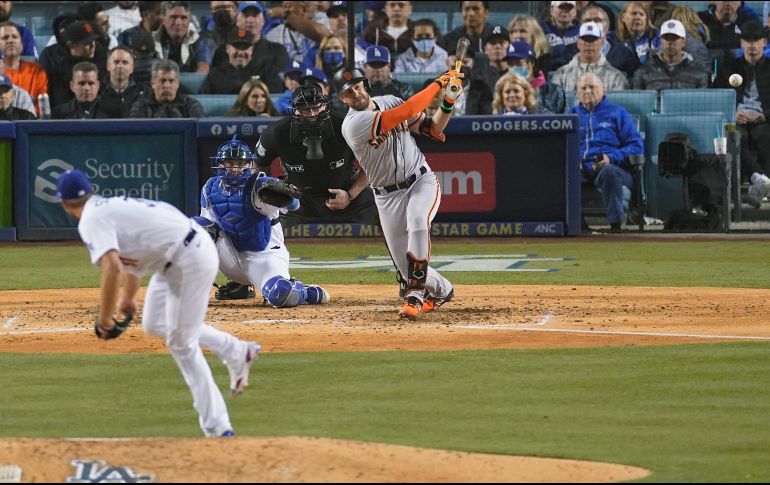 Evan Longoria botó la pelota en la quinta entrada. San Francisco aventaja en la serie 2-1. AP/M. Sánchez