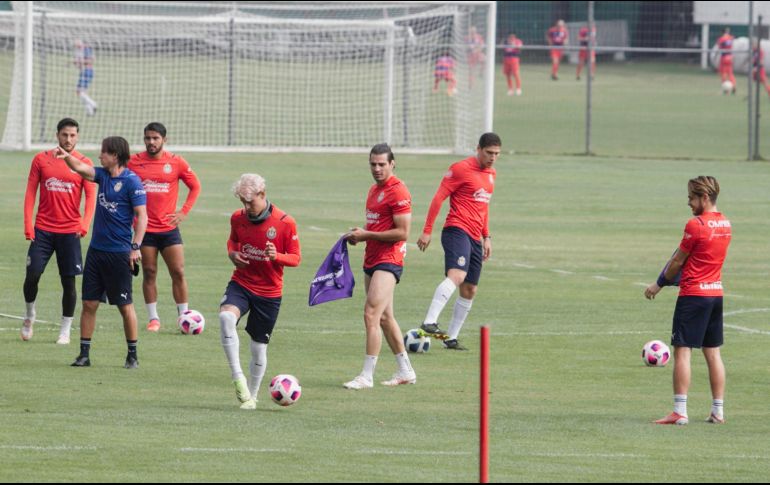 Chivas entrenó este martes en Verde Valle. EL INFORMADOR / G. Gallo