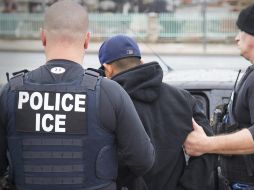 Las redadas en sitios de trabajo fueron comunes durante la presidencia de Donald Trump. AP/ARCHIVO
