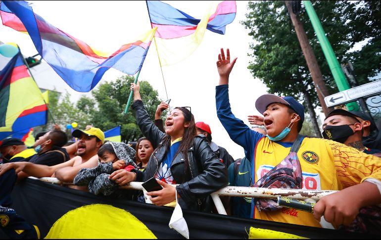 DE FIESTA. La afición de las Águilas se dio cita en Coapa para celebrar el 105 aniversario del club. IMAGO7