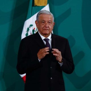 Sin preferido para 2024, AMLO propone encuesta para elegir a candidato de Morena