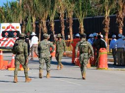 Miembros de la Marina de México resguardan las inmediaciones de la refinería Dos bocas luego de un choque entre policías y manifestantes. EFE/M. López
