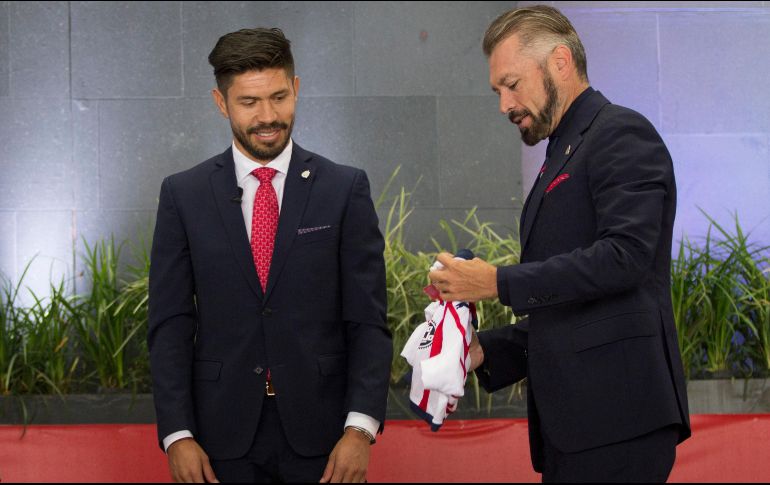 En su estancia en Chivas, Peralta apenas ha marcado un gol el Liga y otro en Copa MX, y en diversas ocasiones ha protagonizado fallas increíbles de frente a la portería rival.  IMAGO7