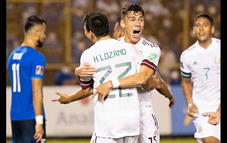 EL PRIMERO. Héctor Moreno remató de cabeza un tiro de esquina y la mandó guardar en un Cuscatlán que no es la primera vez que se calla con un gol del zaguero canterano de Pumas. IMAGO7