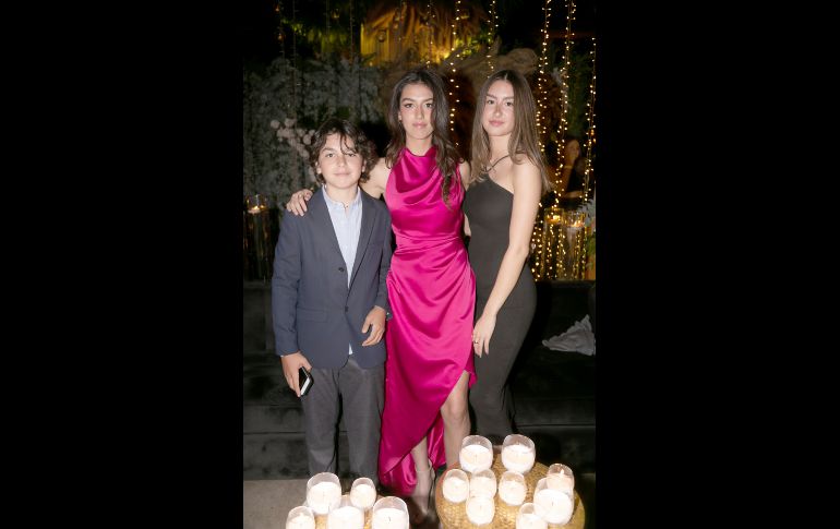 Santiago, Renata y Fernanda Michel. GENTE BIEN JALISCO/ JORGE SOLTERO