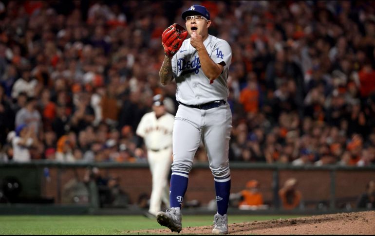 El ponche ante Kris Bryant fue el cuadragésimo quinto que consiguió en partidos de playoffs. AFP / H. How