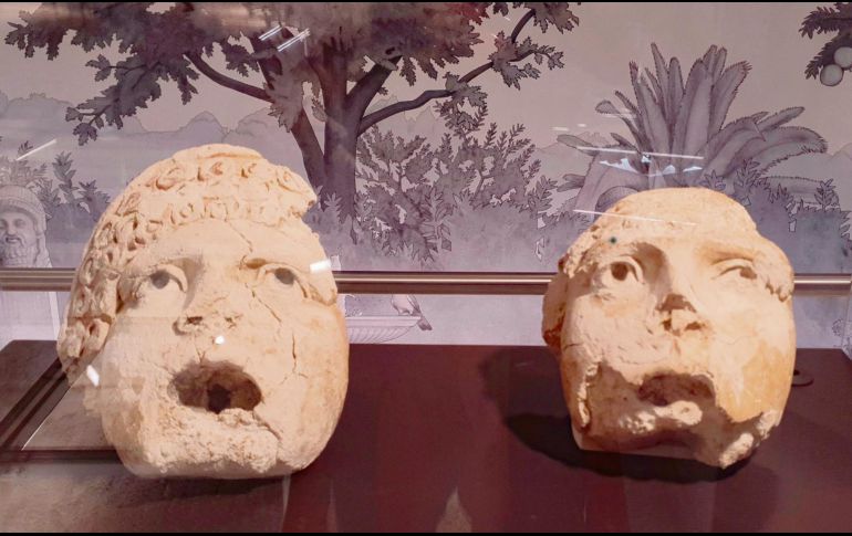 Los objetos encontrados van de utencilios diarios a pequeñas obras de arte y estatuas. EFE/F. Caricchia