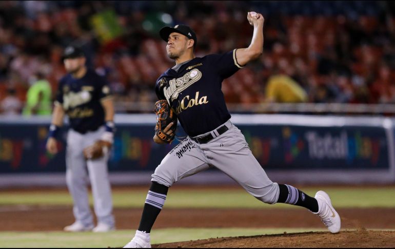 Adrián Guzmán, abridor por Jalisco, lanzó seis entradas casi perfectas, mas sus relevos no continuaron la buena labor. TWITTER/charrosbeisbol