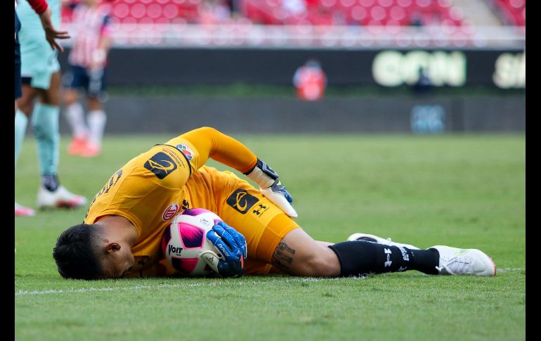 MALA SUERTE. Durante el Primer Tiempo, dos jugadores de Toluca dejaron el campo por lesión, uno de ellos fue el arquero Luis García. IMAGO7