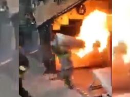 Usuarios de redes sociales aplaudieron la acción del uniformado y compartieron el material, el cual ya suma miles de reproducciones. TWITTER