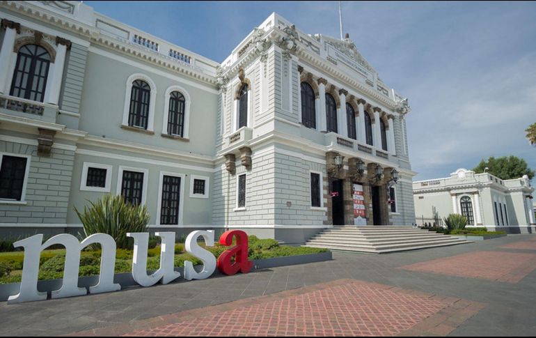 El MUSA se ilumina de rosa. ESPECIAL/FOTOTECA MUSA.